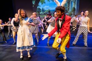 tn-500_260924-0316-nvpa-alice-in-wonderland